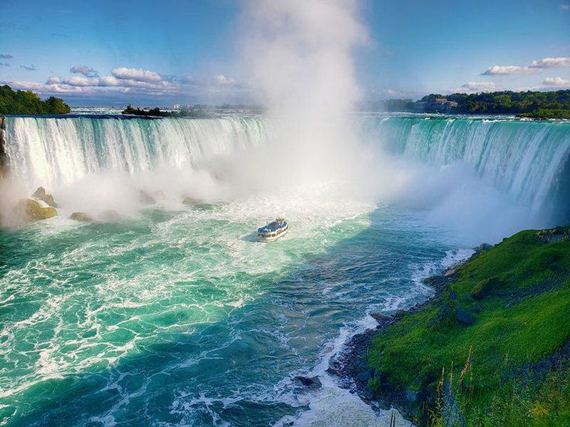 Thác Niagara cho người mạo hiểm khi mua vé máy bay từ Vancouver đi Toronto