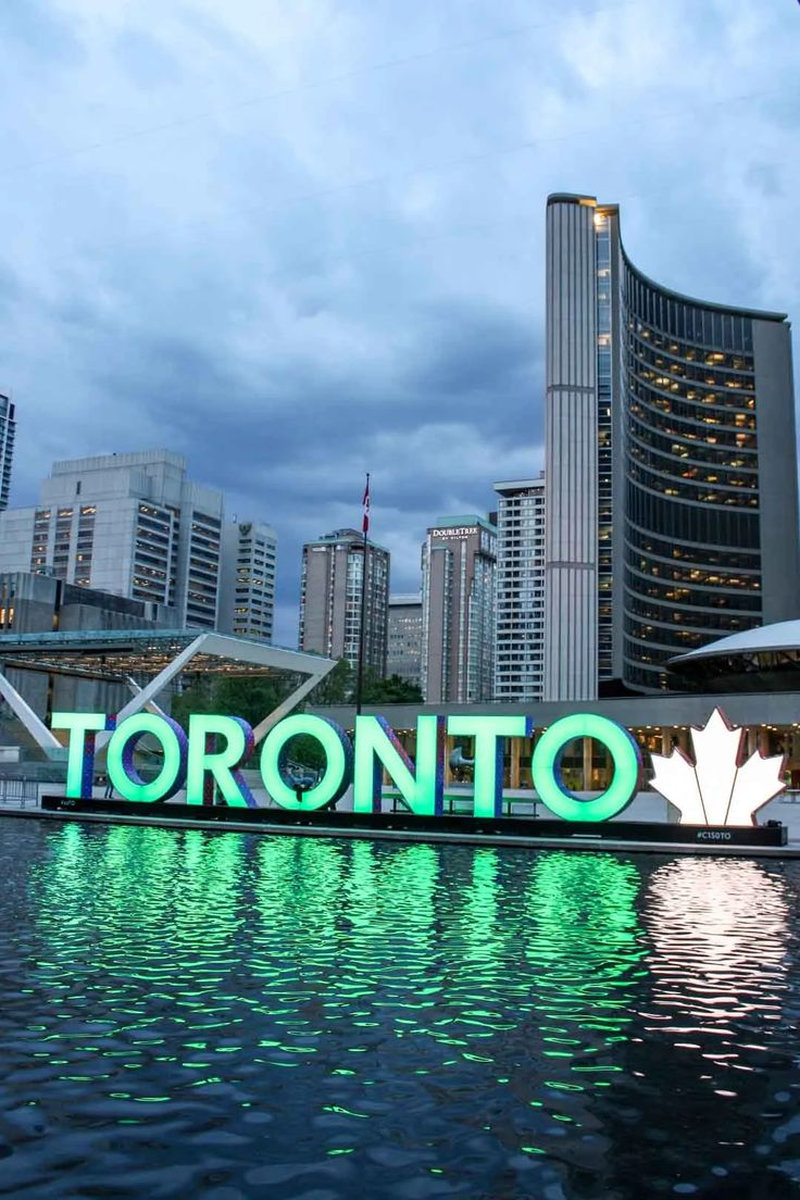 Toronto trung tâm kinh tế Canada