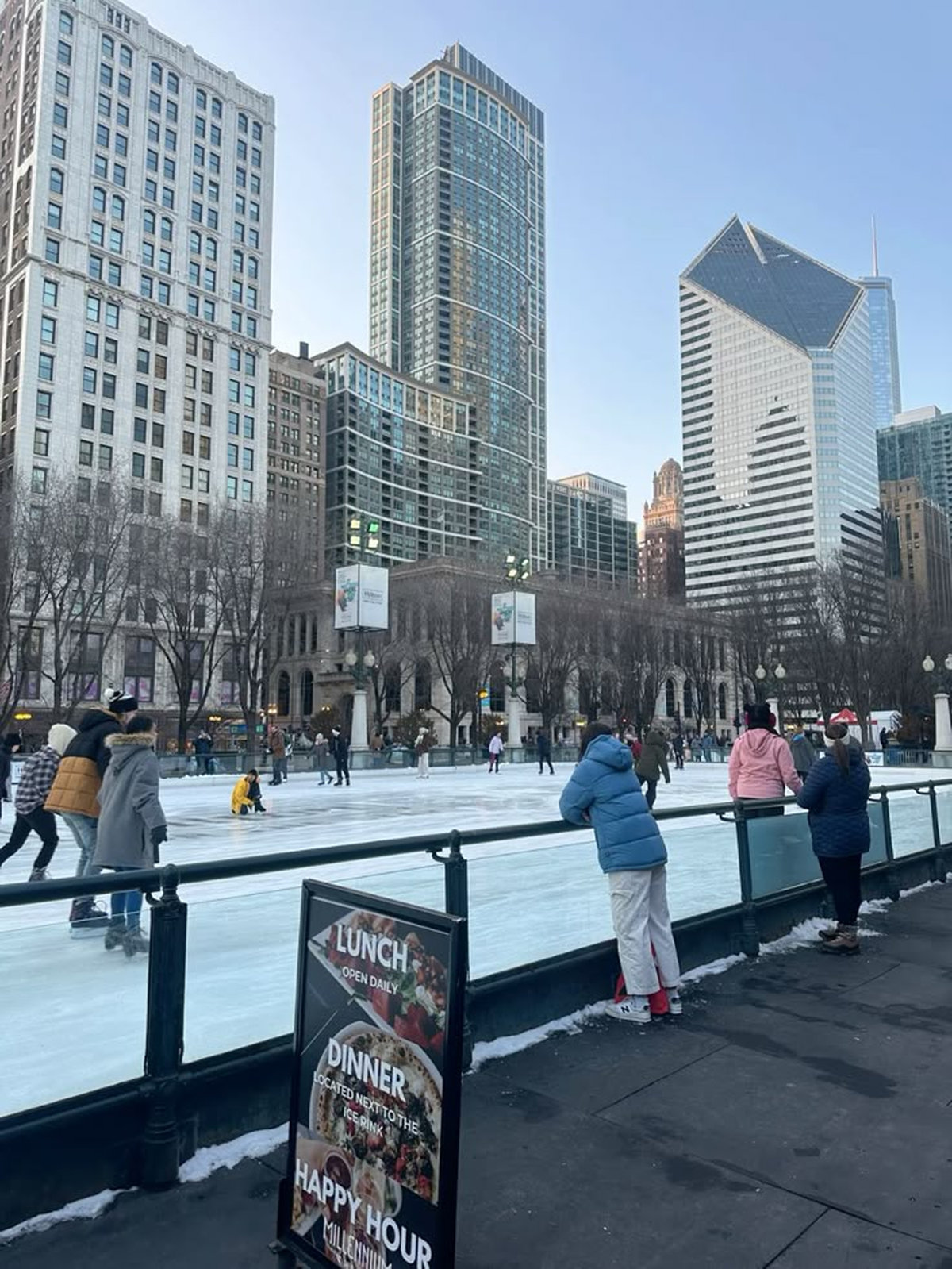Thời tiết Chicago vào mùa đông chính là thời điểm lý tưởng để trải nghiệm khung cảnh cổ tích giữa đời thực