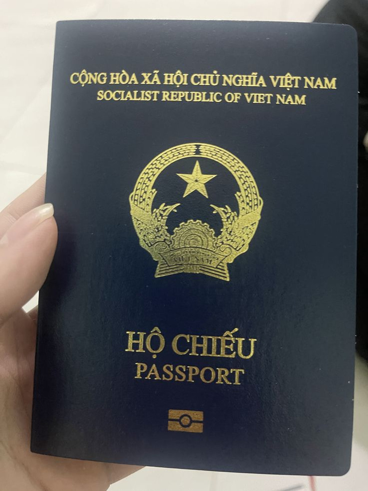 Bạn nên chuẩn bị hộ chiếu trước khi mua vé may bay đi Thái Lan và hộ chiếu của bạn cần còn hiệu lực ít nhất 6 tháng tính từ ngày nhập cảnh