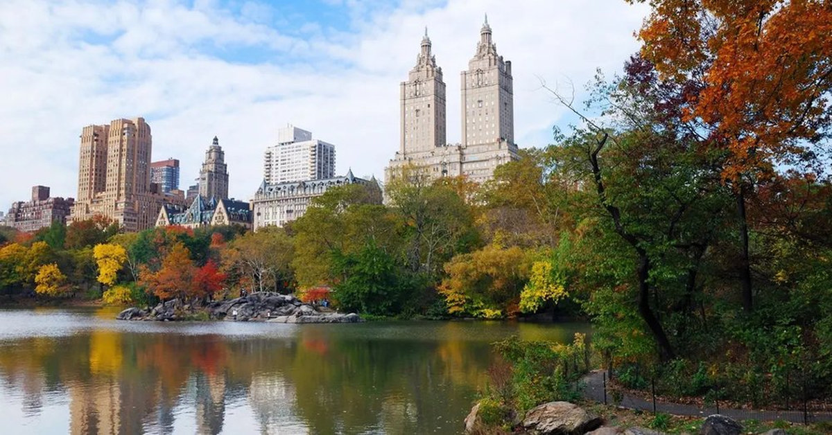 Nhiệt độ New York vào tháng 4 đến tháng 5 hoặc tháng 9 đến tháng 10 được xem là thời điểm lý tưởng nhất vì nhiệt độ ôn hòa, mát mẻ