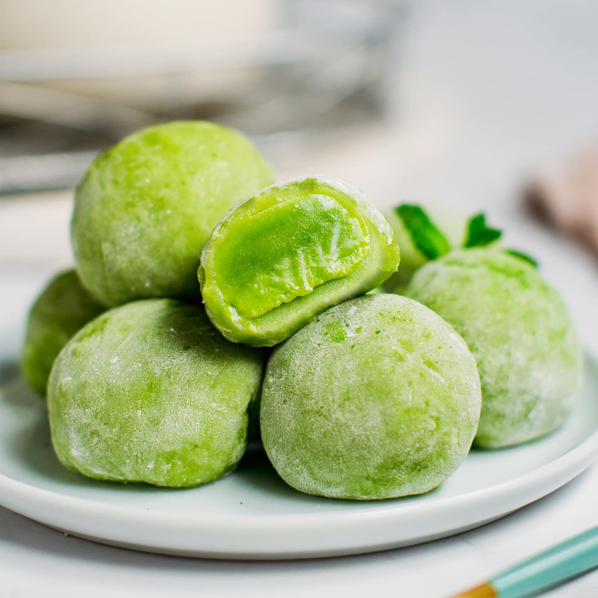 Đặt vé máy bay đi Tokyo để thưởng thức bánh Mochi thơm ngon, sánh mịn