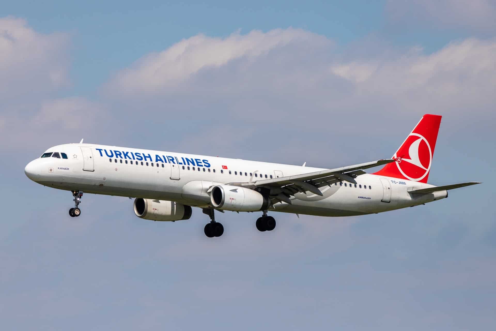 Chuyến bay từ TPHCM đi Birmingham của hãng Turkish Airlines sẽ có địa điểm quá cảnh Istanbul rất đẹp, đáng để chiêm ngưỡng