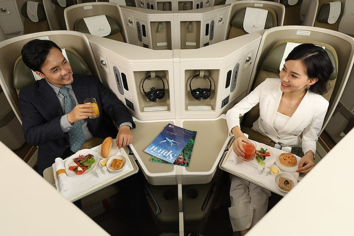 Giá vé máy bay từ Tokyo đi Osaka sẽ dao động tùy vào hãng hàng không, thời điểm đặt vé và hạng ghế bạn chọn