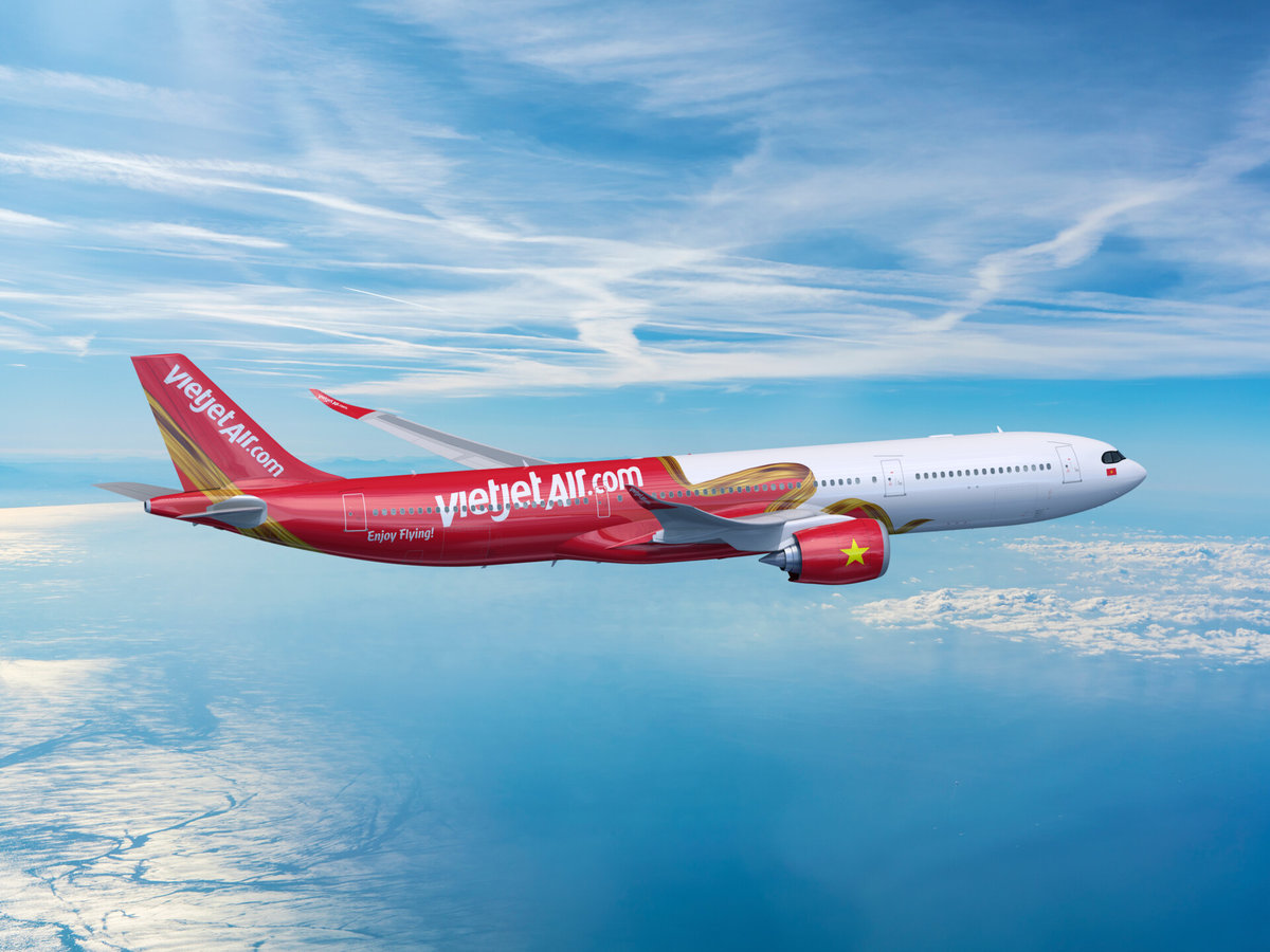 Chặng bay được các hãng hàng không khai thác mạnh nên bạn có thể dễ dàng mua vé máy bay từ TPHCM đi Bangkok và chọn giờ bay phù hợp với lịch trình mong muốn